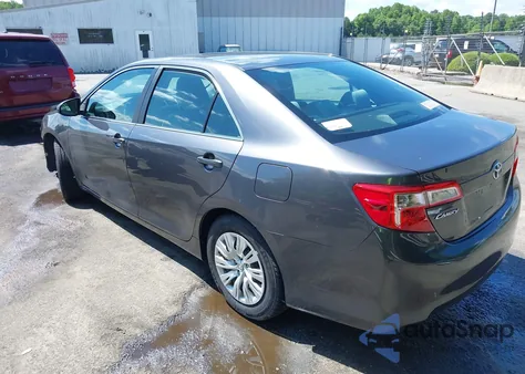 2012 Toyota Camry L z USA, uszkodzony, nr VIN 4T1BF1FKXCU625665